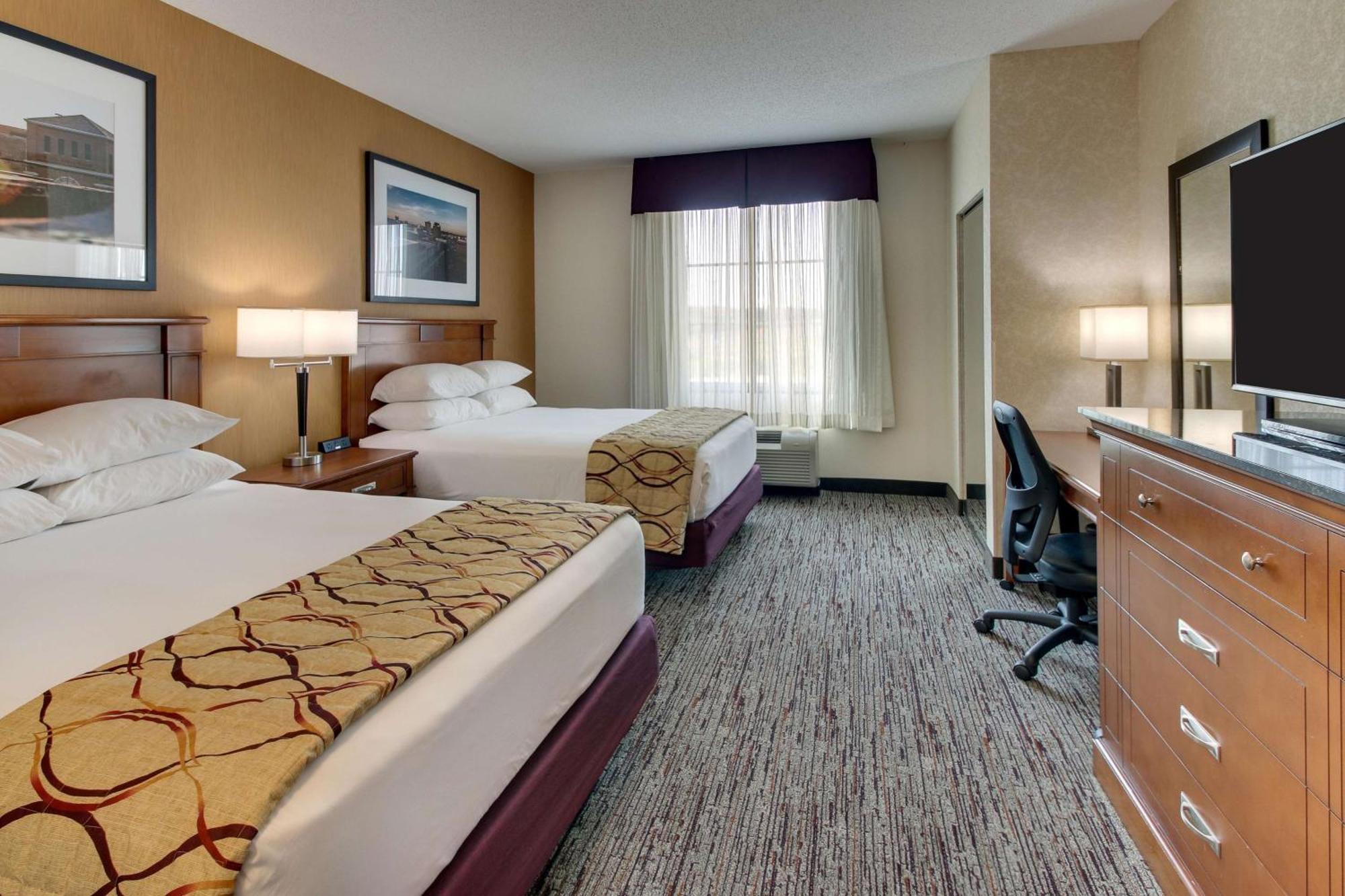 Drury Inn & Suites เมอริเดียน ภายนอก รูปภาพ