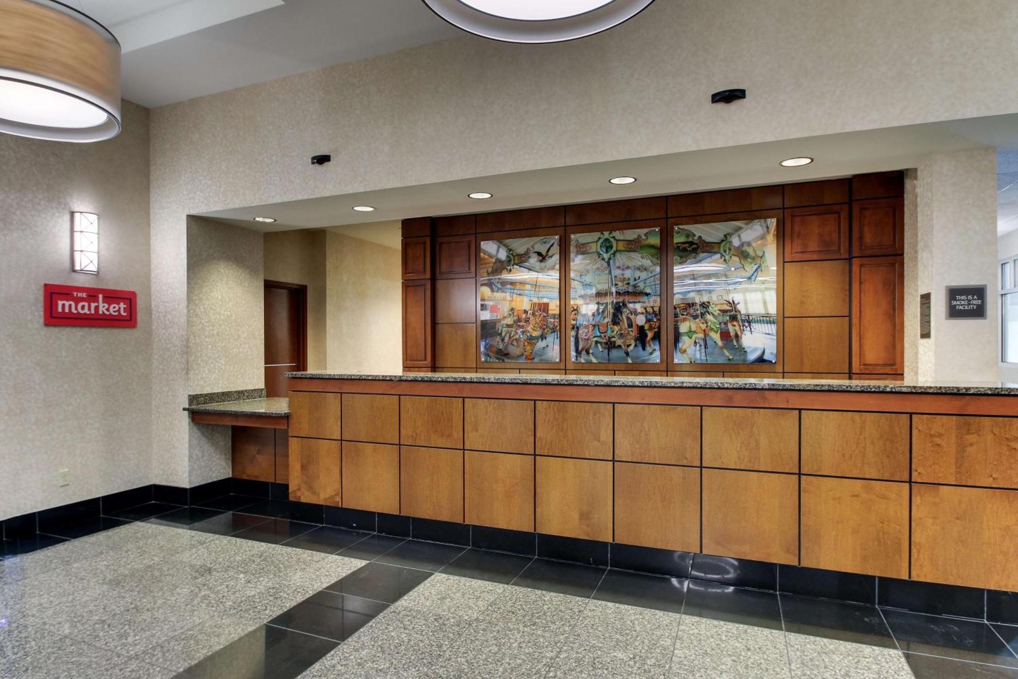 Drury Inn & Suites เมอริเดียน ภายนอก รูปภาพ
